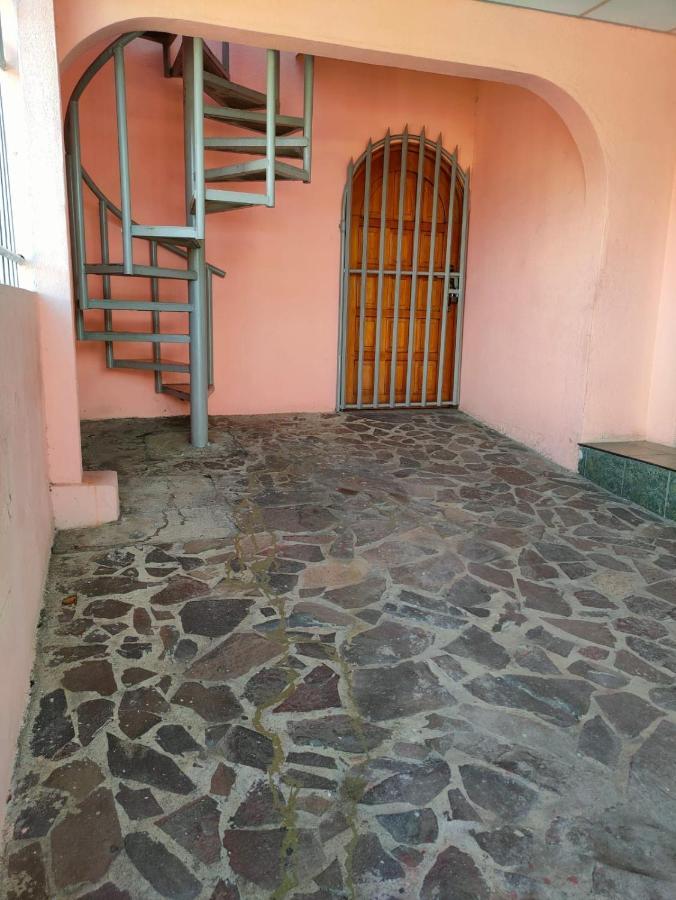 Casa Robles - Room close to Airport #2 Managua Exterior foto